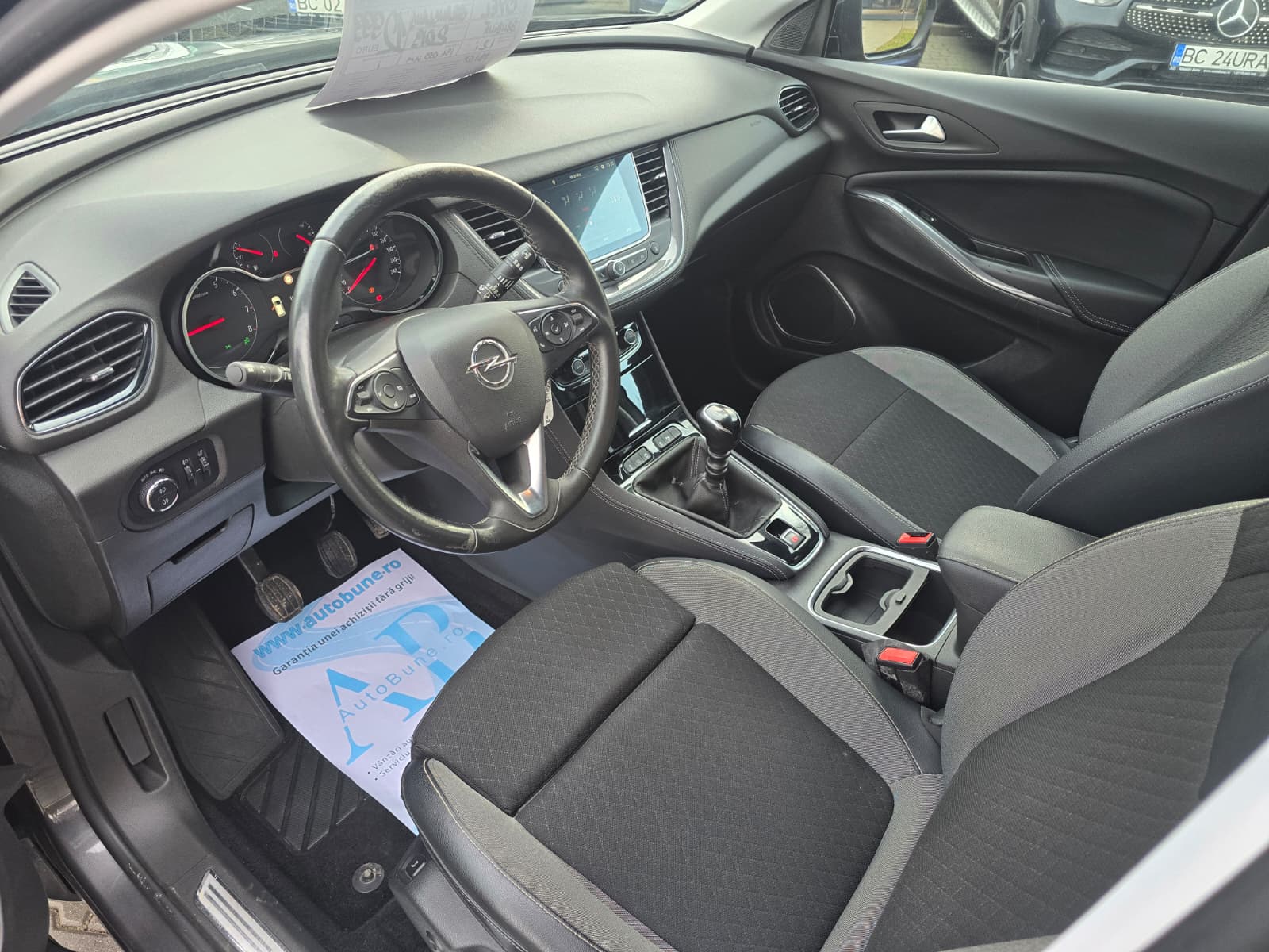 OPEL GRANDLAND X