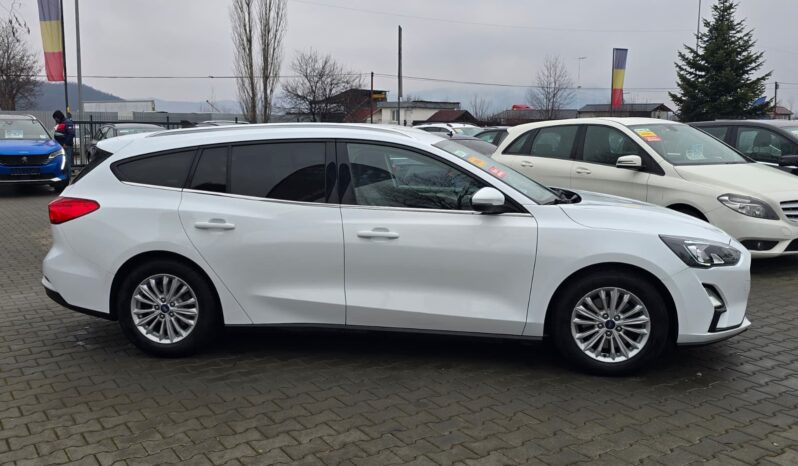 
FORD FOCUS full									