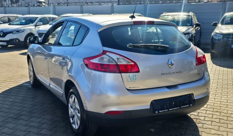 
RENAULT MEGANE full									