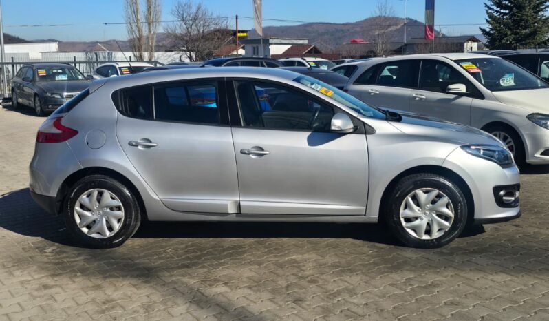 
RENAULT MEGANE full									