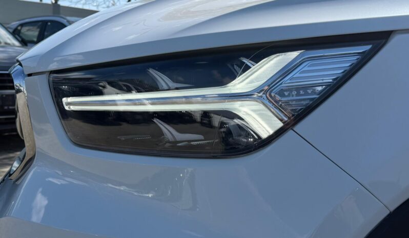 
VOLVO XC 40 full									