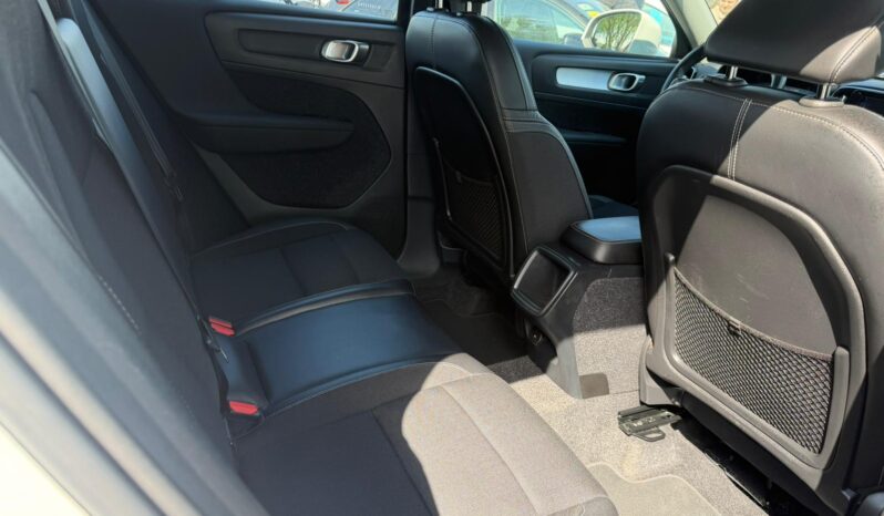 
VOLVO XC 40 full									