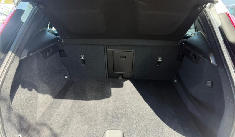 
VOLVO XC 40 full									