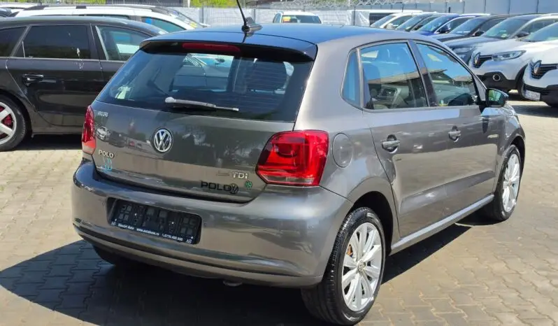 
VOLKSWAGEN POLO full									