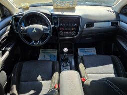 
MITSUBISHI OUTLANDER full									