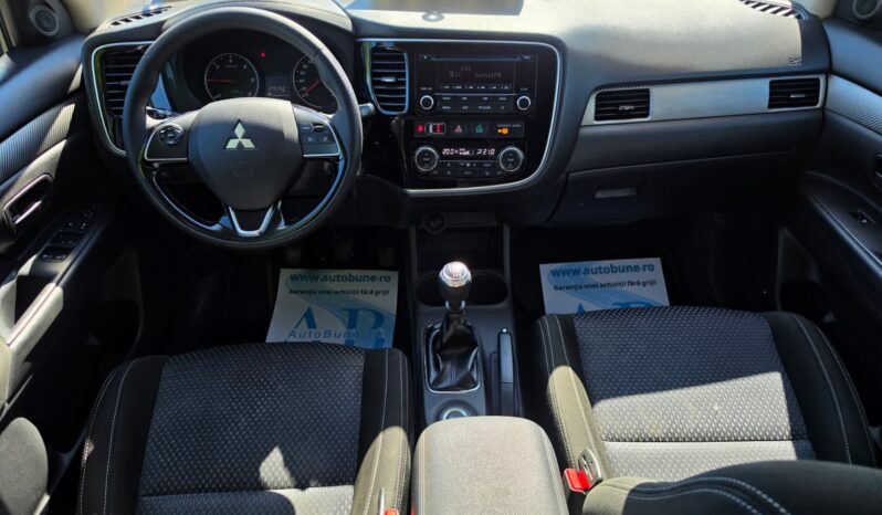 
MITSUBISHI OUTLANDER full									