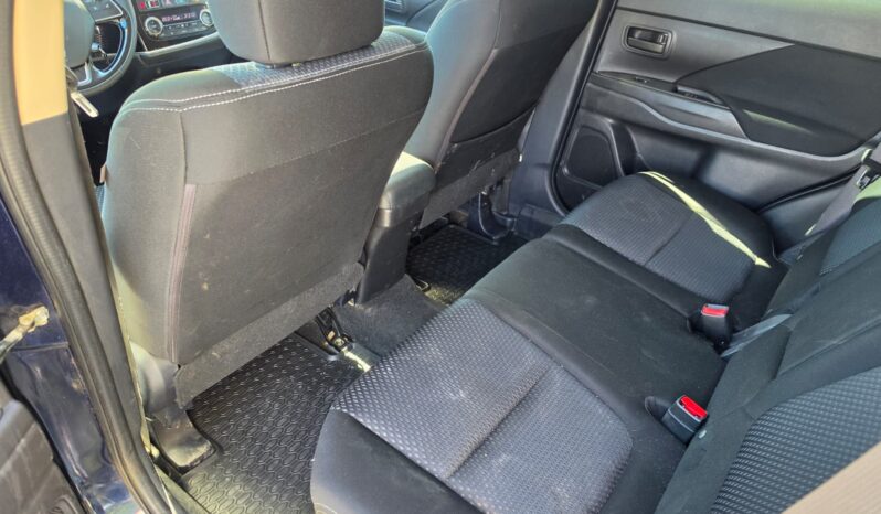 
MITSUBISHI OUTLANDER full									