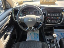 
MITSUBISHI OUTLANDER full									