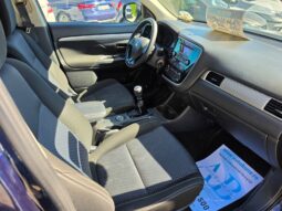 
MITSUBISHI OUTLANDER full									