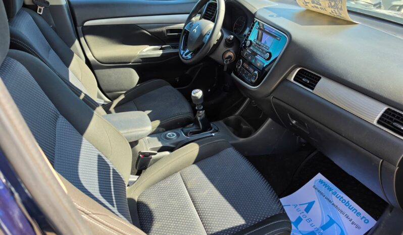
MITSUBISHI OUTLANDER full									