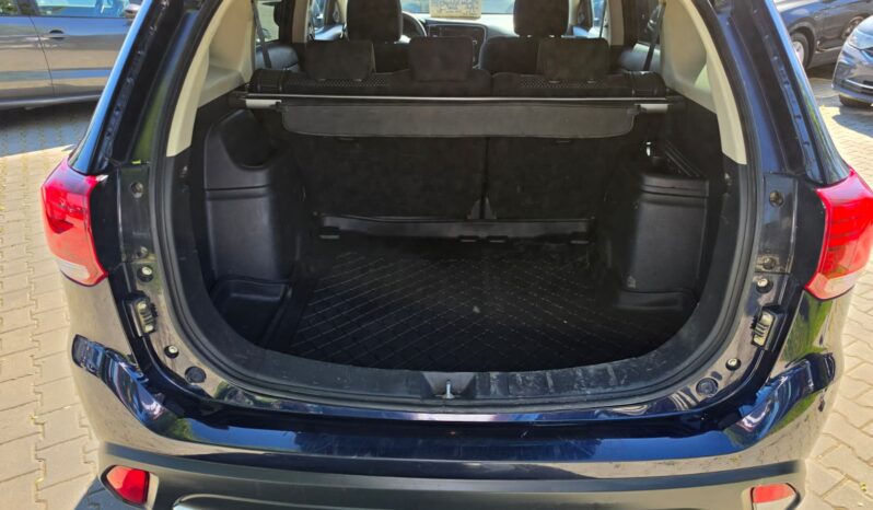 
MITSUBISHI OUTLANDER full									