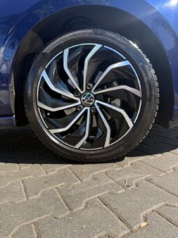 
VOLKSWAGEN GOLF HYBRID full									