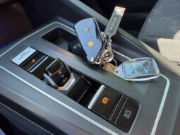 
VOLKSWAGEN GOLF HYBRID full									