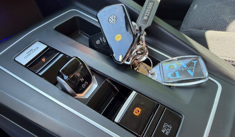 
VOLKSWAGEN GOLF HYBRID full									