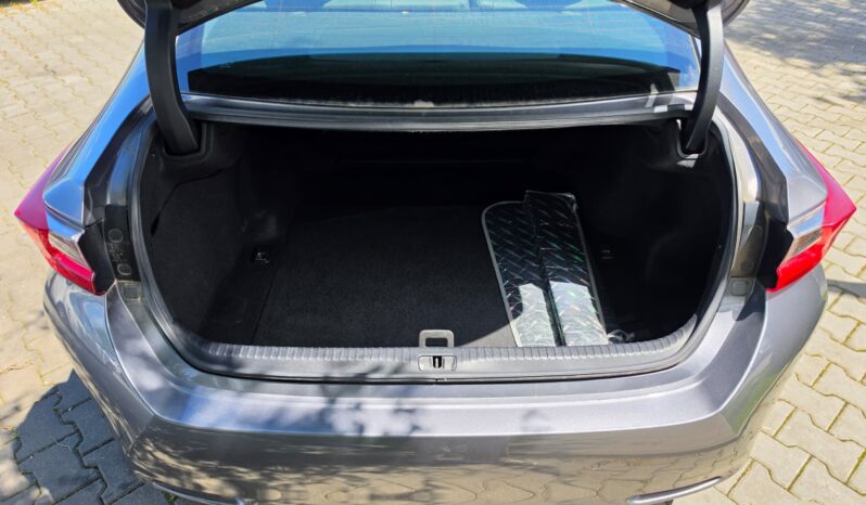 
LEXUS RC 300 H HYBRID full									