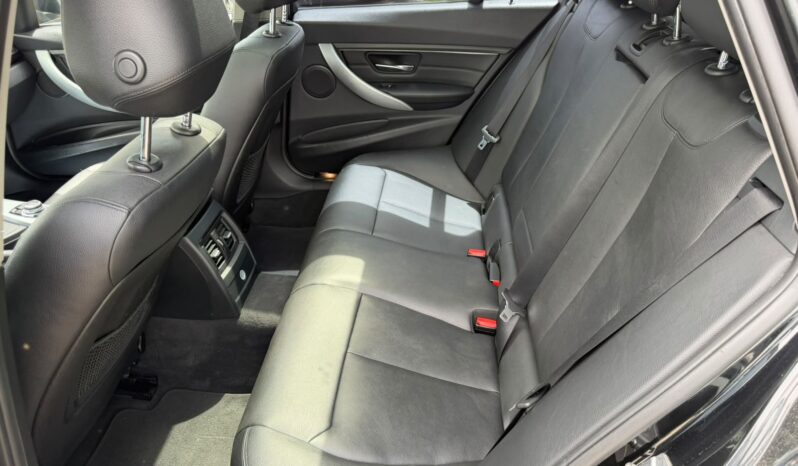 
BMW SERIA 3 TOURING 4X4 full									