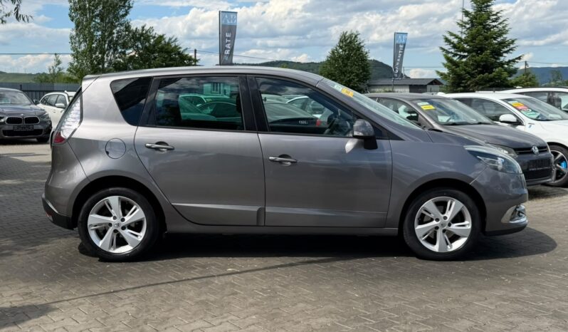 
RENAULT SCENIC full									