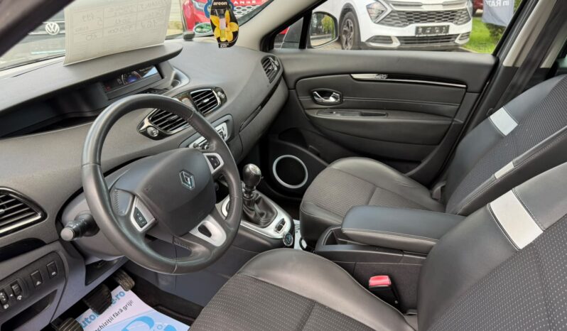 
RENAULT SCENIC full									
