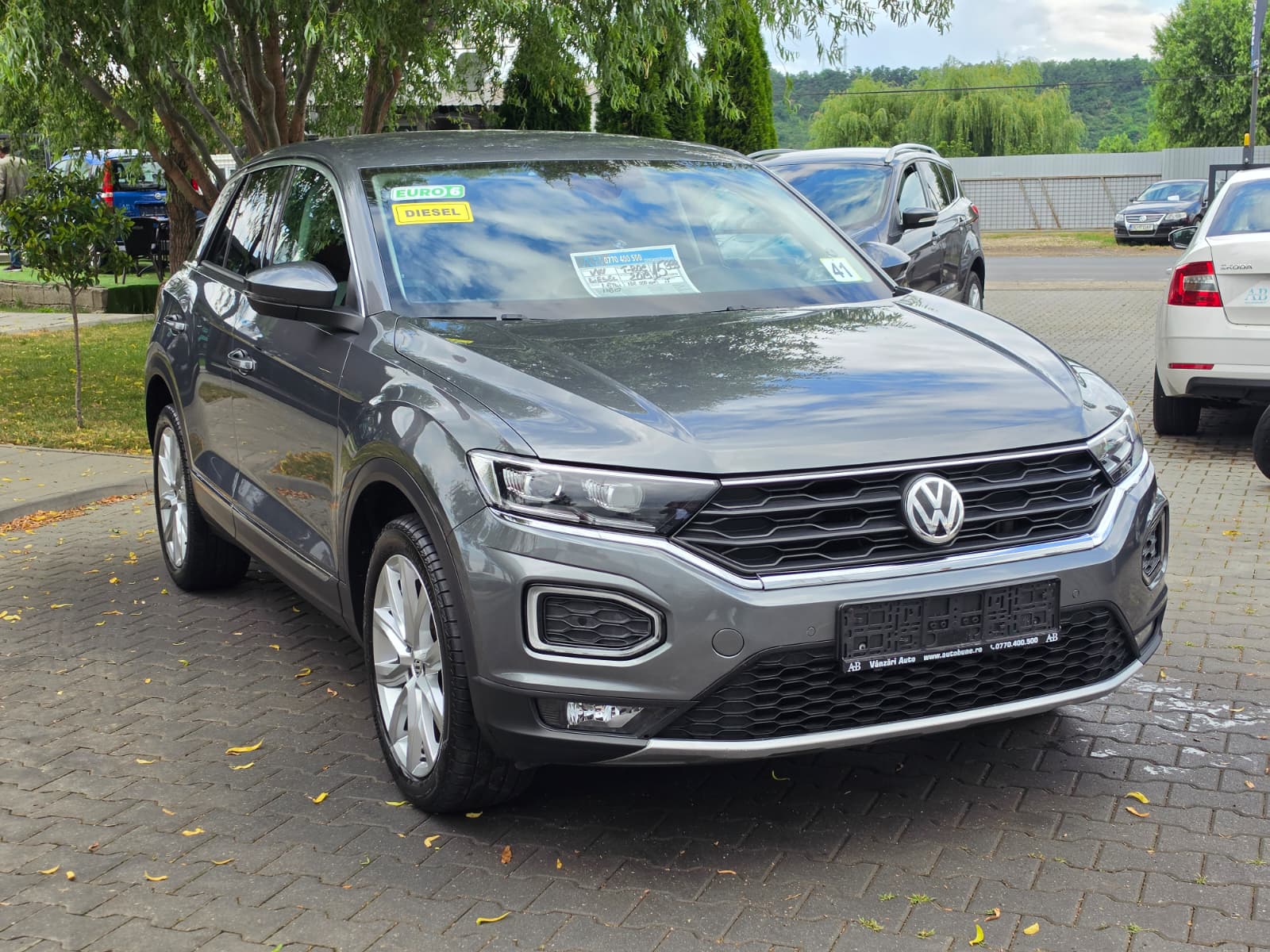 VOLKSWAGEN T-ROC