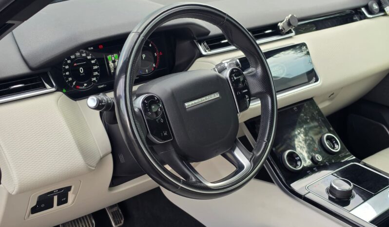 
LAND ROVER VELAR R-DYNAMIC full									