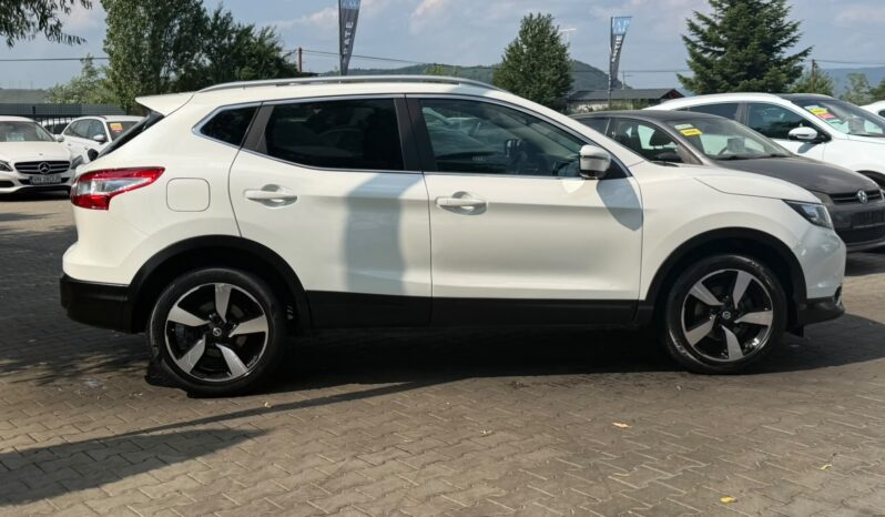 
NISSAN QASHQAI TEKNA+ full									
