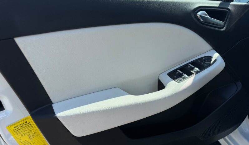 
Renault Clio Esprit Alpine Hybrid full									