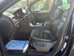 
Volkswagen Touareg full									
