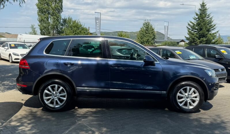 
Volkswagen Touareg full									