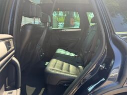 
Volkswagen Touareg full									