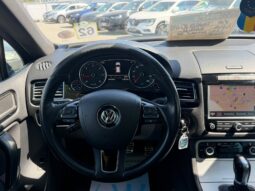 
Volkswagen Touareg full									