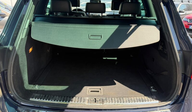 
Volkswagen Touareg full									