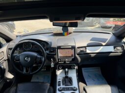
Volkswagen Touareg full									