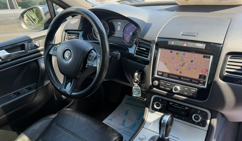 
Volkswagen Touareg full									