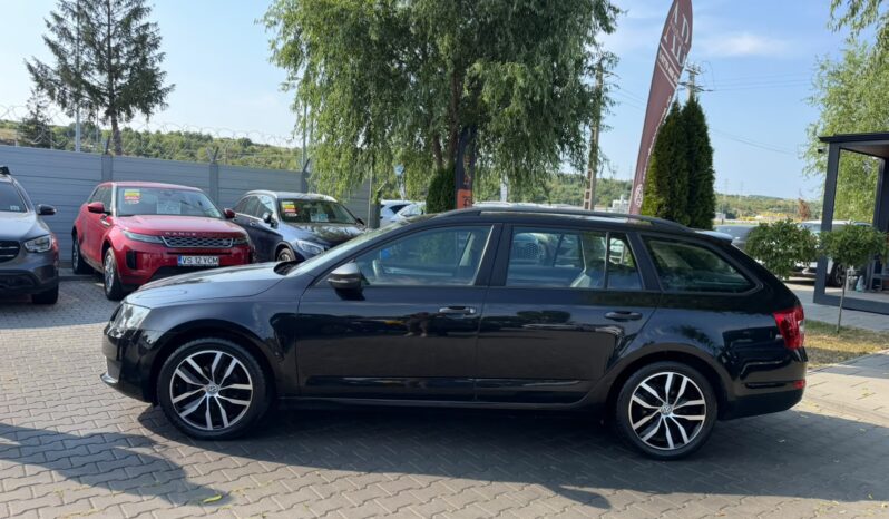 
Skoda Octavia full									