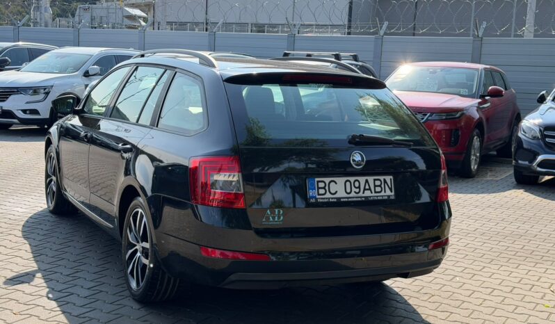 
Skoda Octavia full									