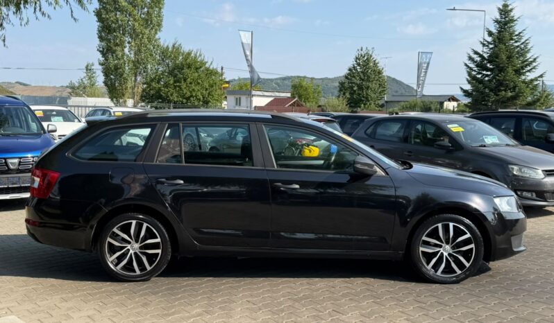 
Skoda Octavia full									