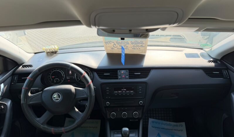
Skoda Octavia full									