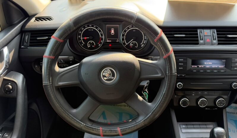 
Skoda Octavia full									