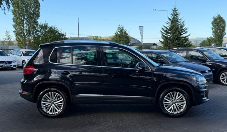 
Volkswagen Tiguan 4MOTION full									
