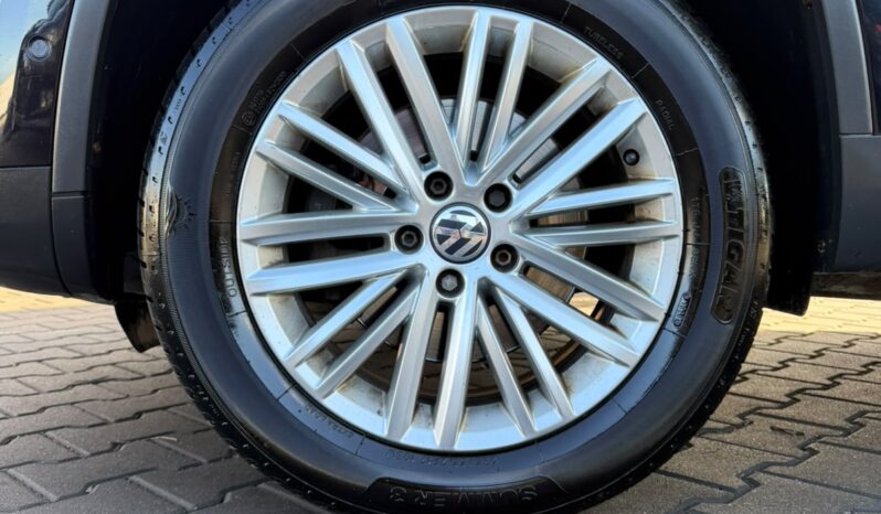 
Volkswagen Tiguan 4MOTION full									