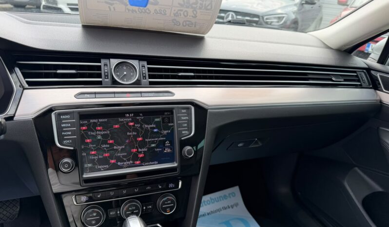 
Volkswagen Passat full									