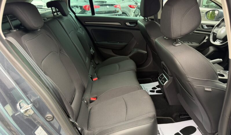 
Renault Megane full									