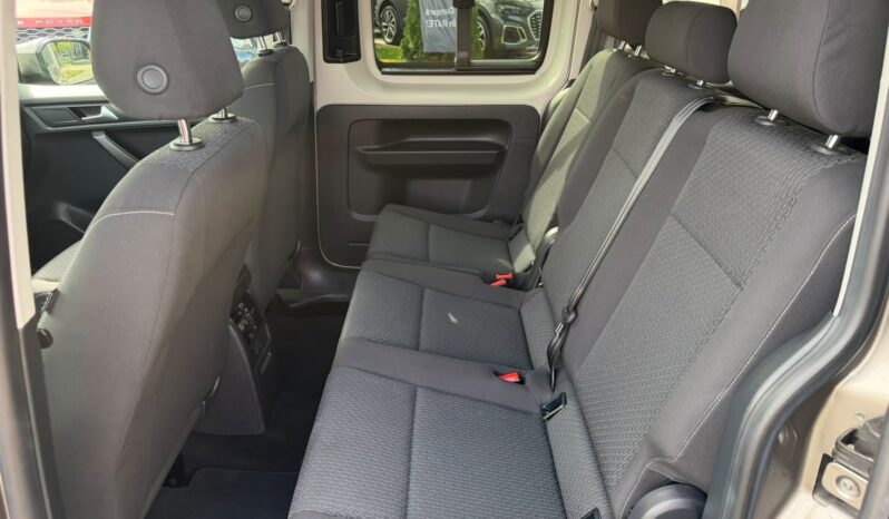
Volkswagen Caddy Maxi full									