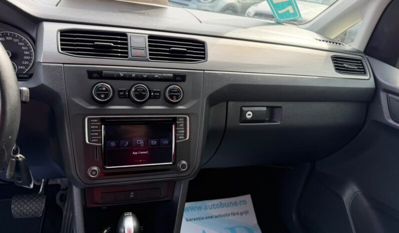 
Volkswagen Caddy Maxi full									