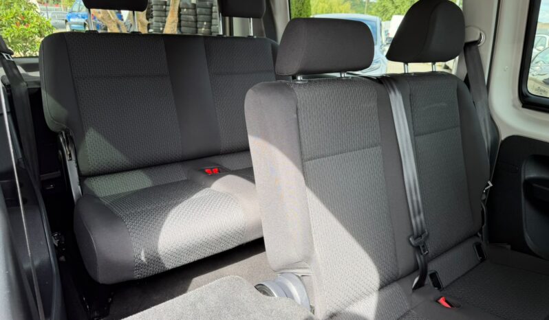 
Volkswagen Caddy Maxi full									