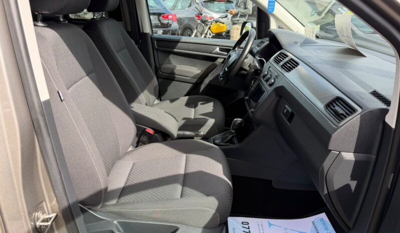 
Volkswagen Caddy Maxi full									