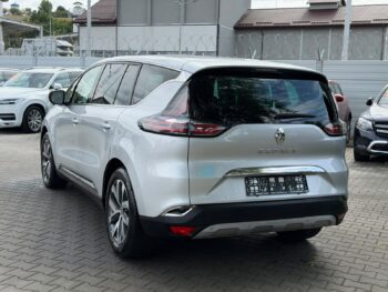 VOLKSWAGEN GOLF HYBRID