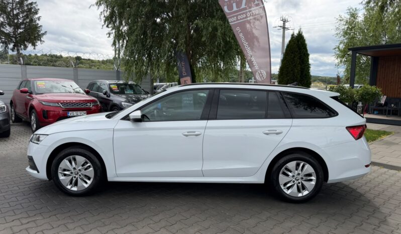 
Skoda Octavia full									
