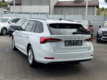 VOLKSWAGEN GOLF HYBRID