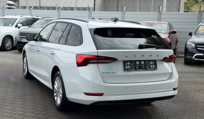 
Skoda Octavia full									